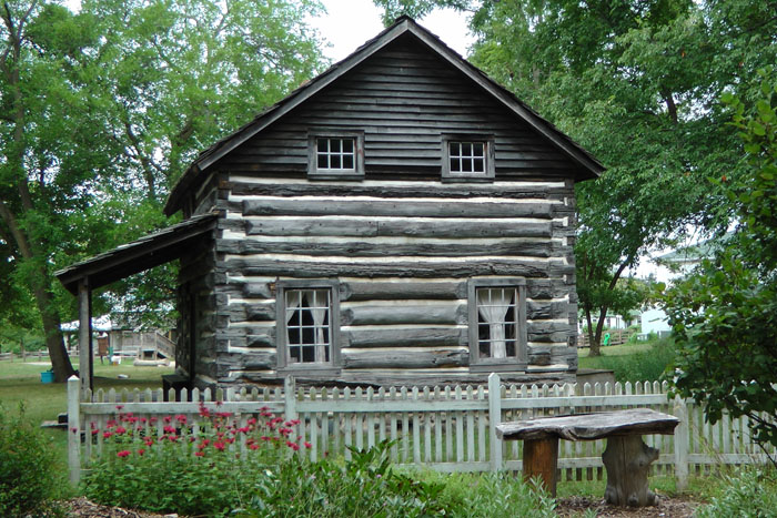 moon log cabin image